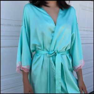 Victoria’s Secret Silk Sleep Robe-size XS/S